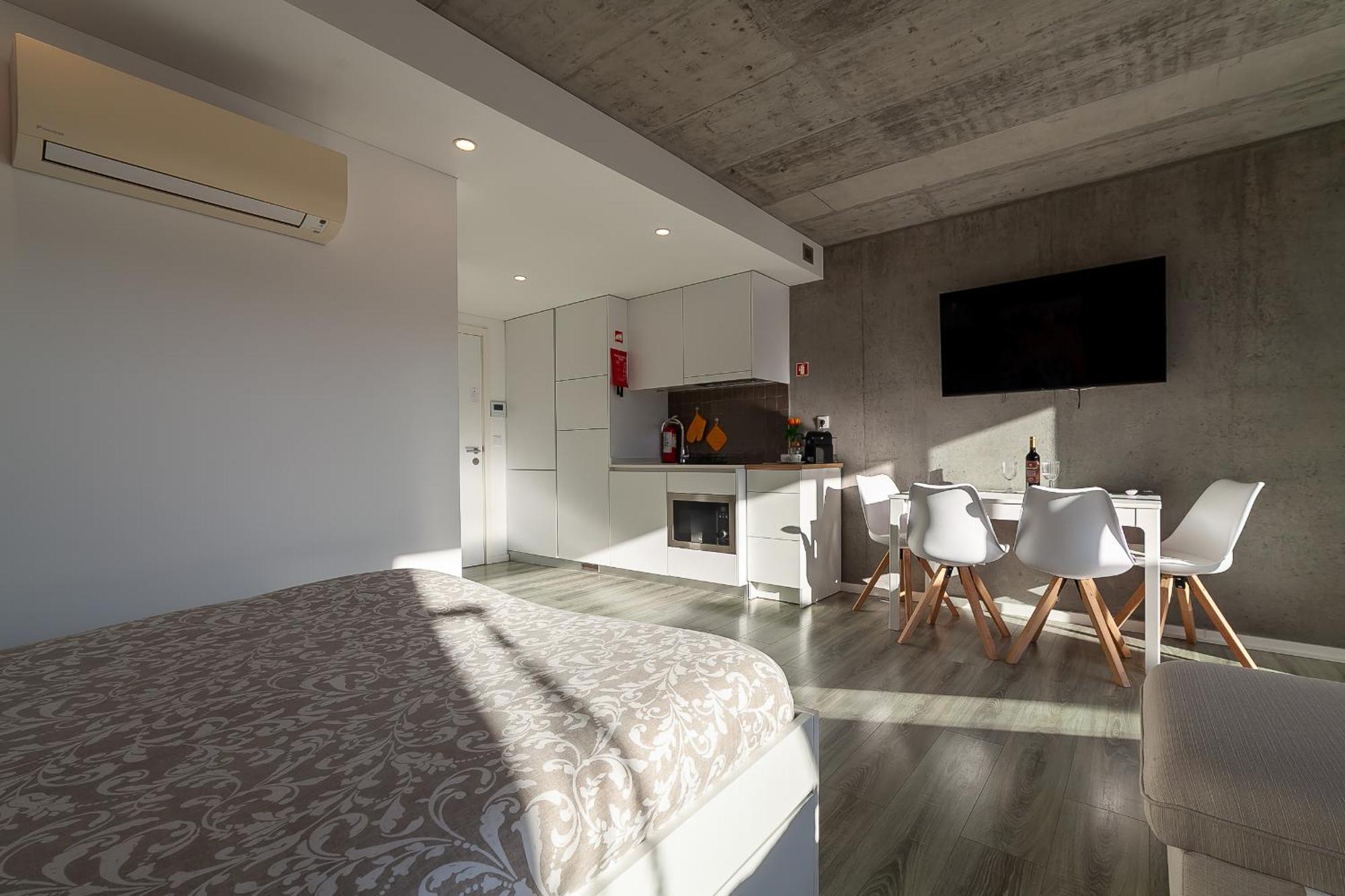 Felicidade Aveiro Apartment By Home Sweet Home อาเวโร ภายนอก รูปภาพ